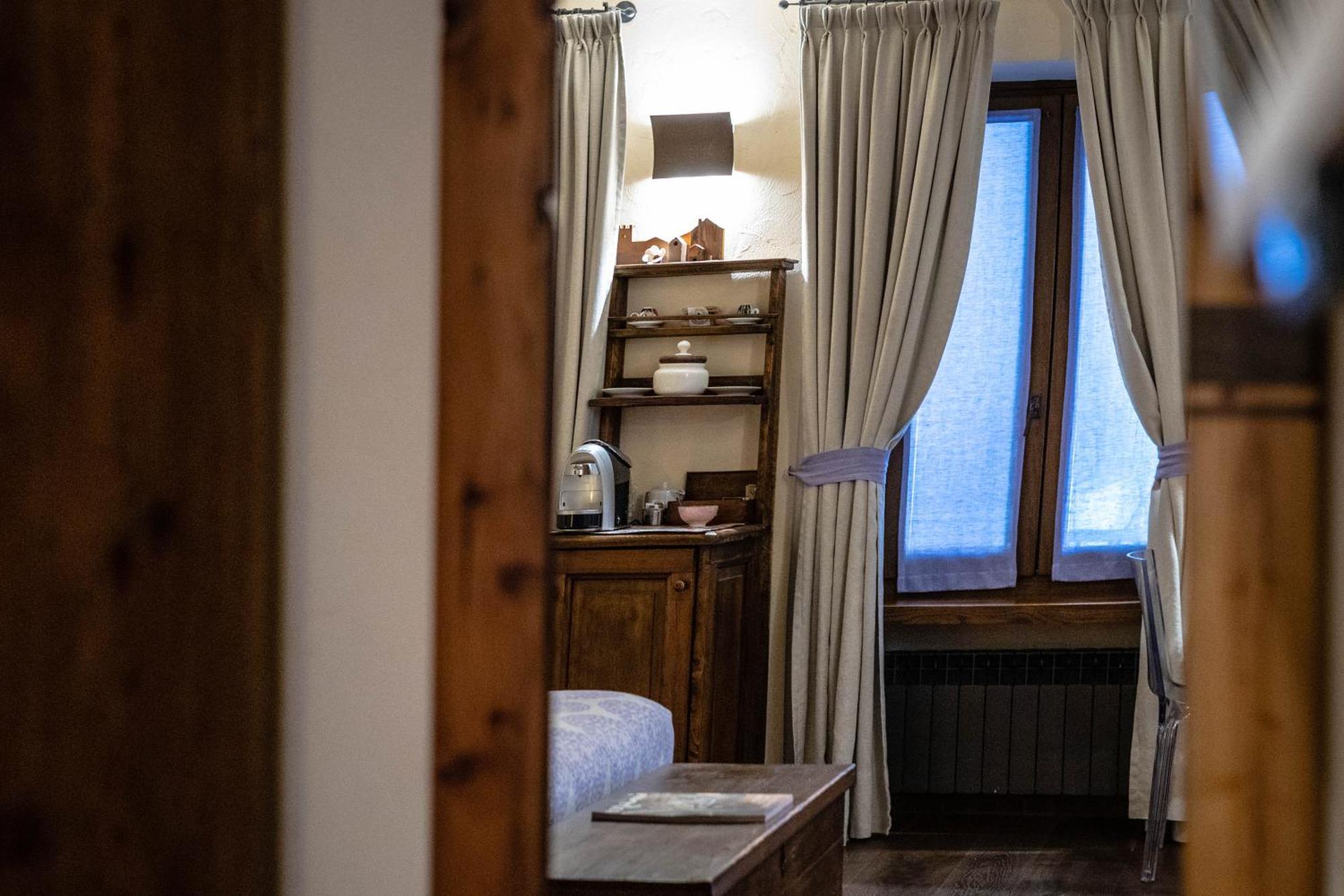 Hotel Domus Antica Aosta Zewnętrze zdjęcie