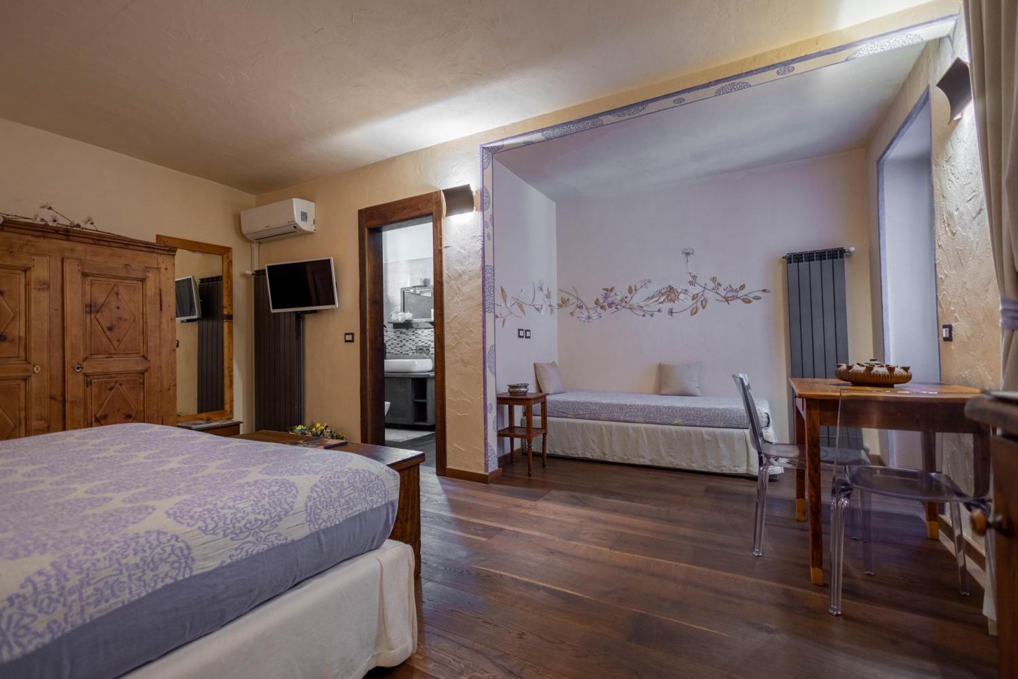 Hotel Domus Antica Aosta Zewnętrze zdjęcie